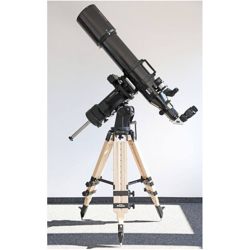 Berlebach Planet tripod with 37 cm accessory tray for Astro Physics 900