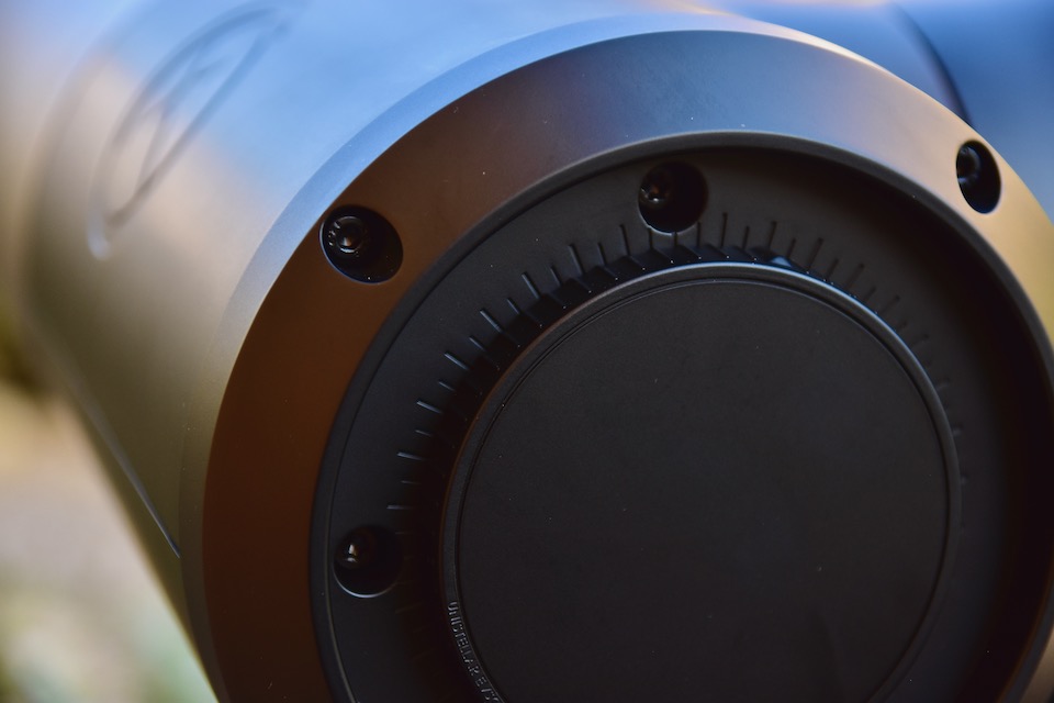 The eQuinox can be adjusted using the two Torx screws next to the focus wheel.