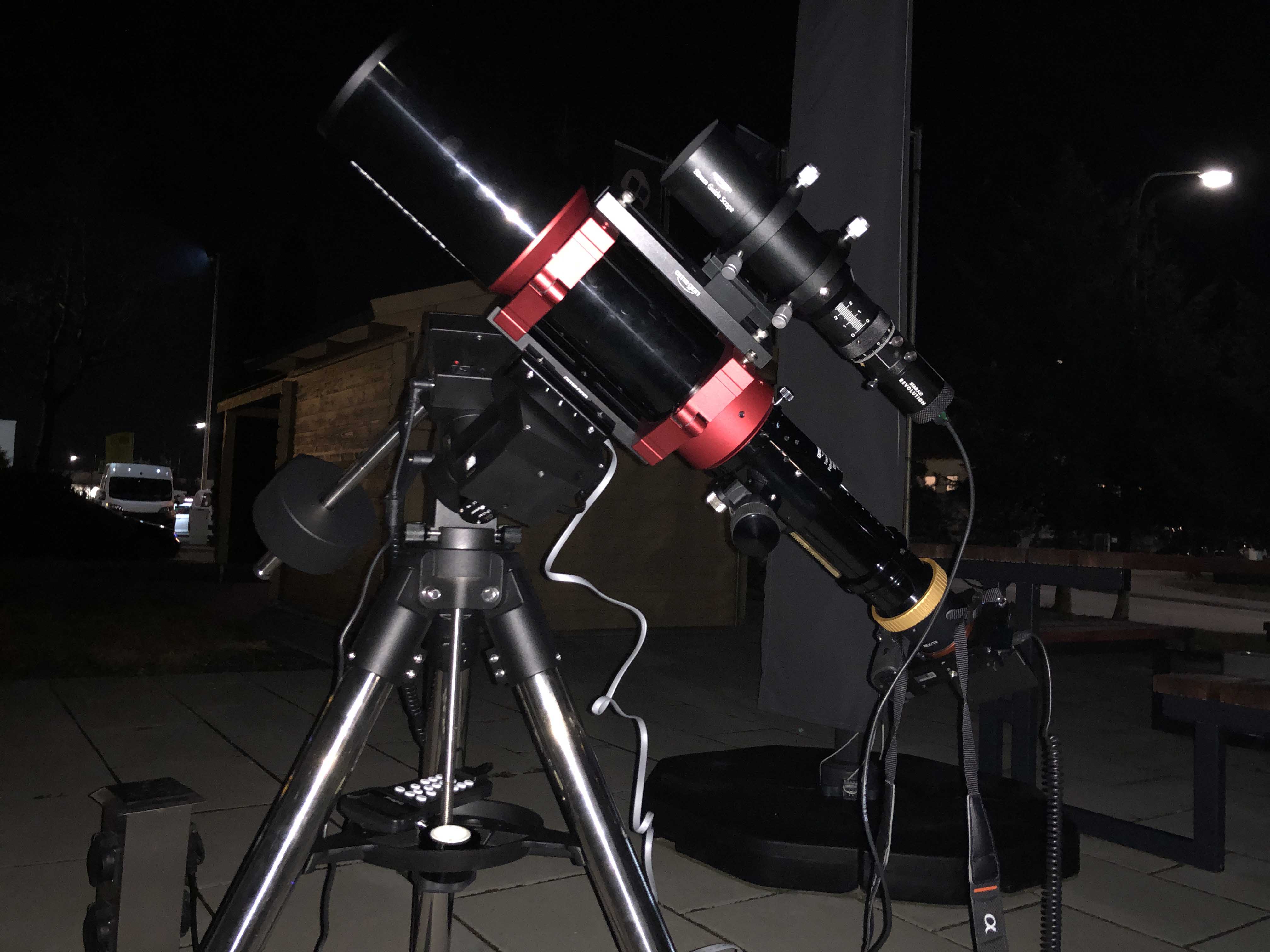 This what a setup for astrophotography with guiding looks like