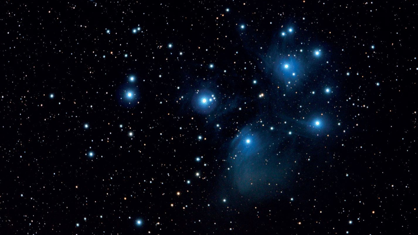 The Pleiades also have a lot to offer for city watchers, even if the famous reflection nebulae are not visible. Friedrich Topf / CCD Guide