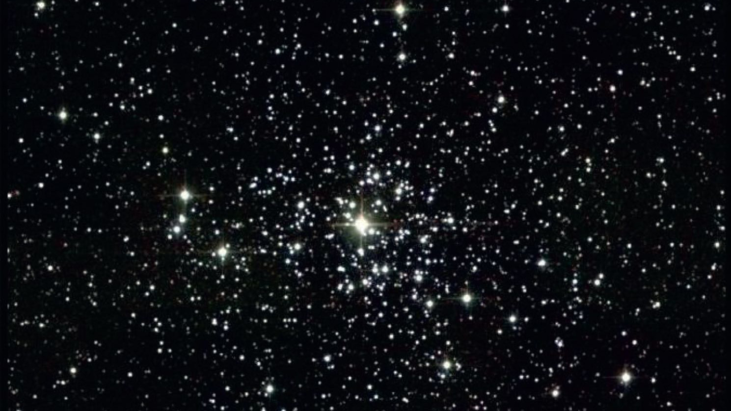 M37 at high magnification: you feel as if you are in the middle of a sea of stars. 2MASS