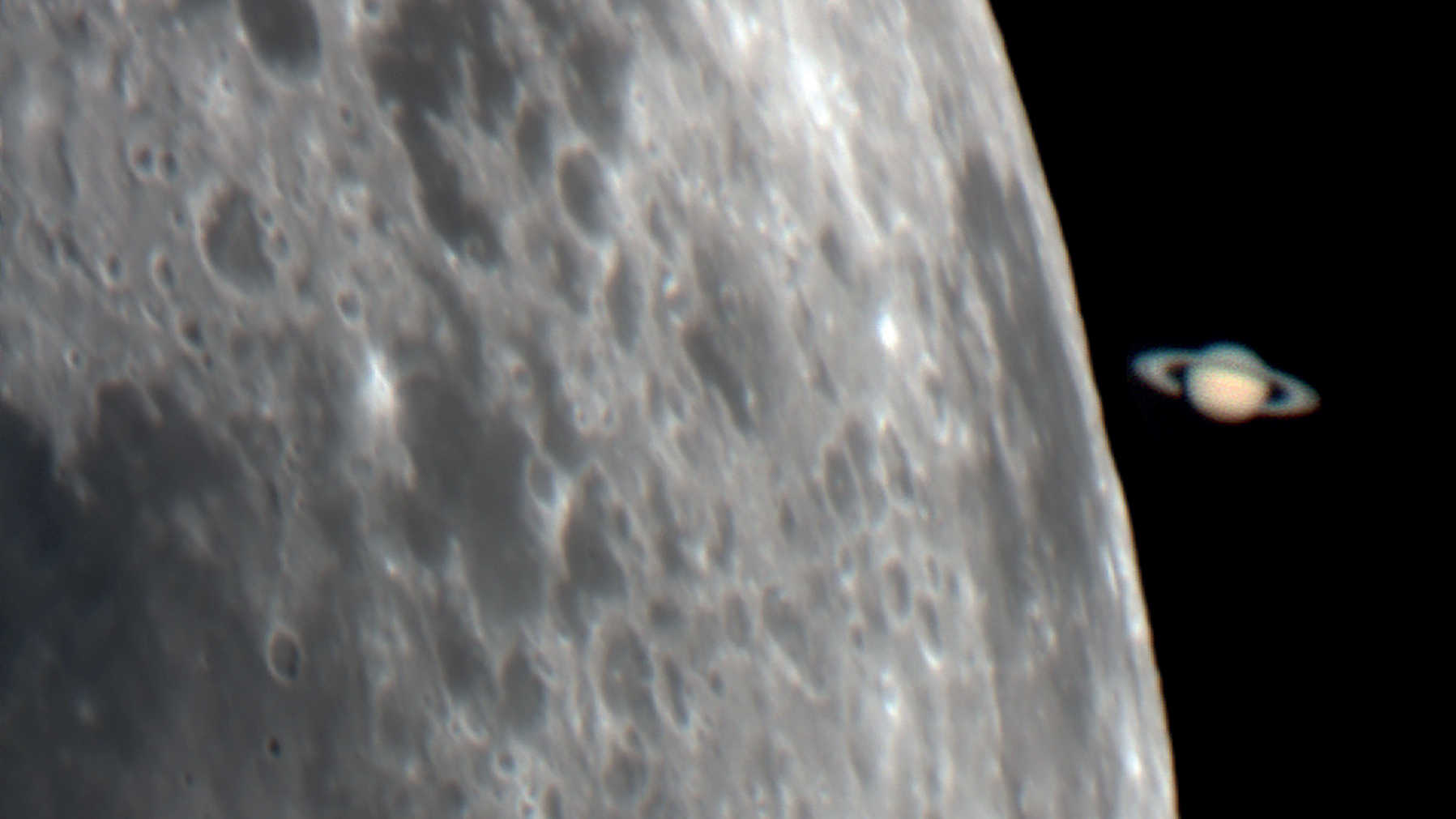 Occultation of the planet Saturn by the Moon on 22.5.2007. Captured with an uncooled CCD camera on a Schmidt Cassegrain telescope with 200mm aperture and a 2,000mm focal length. U. Dittler