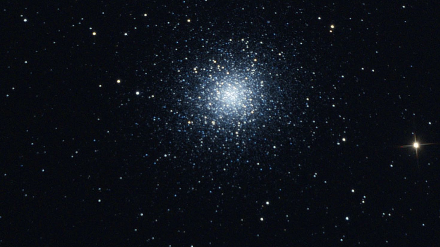 You cannot resolve M13 with binoculars, but you can still identify it as a globular cluster. Marcus Degenkolbe