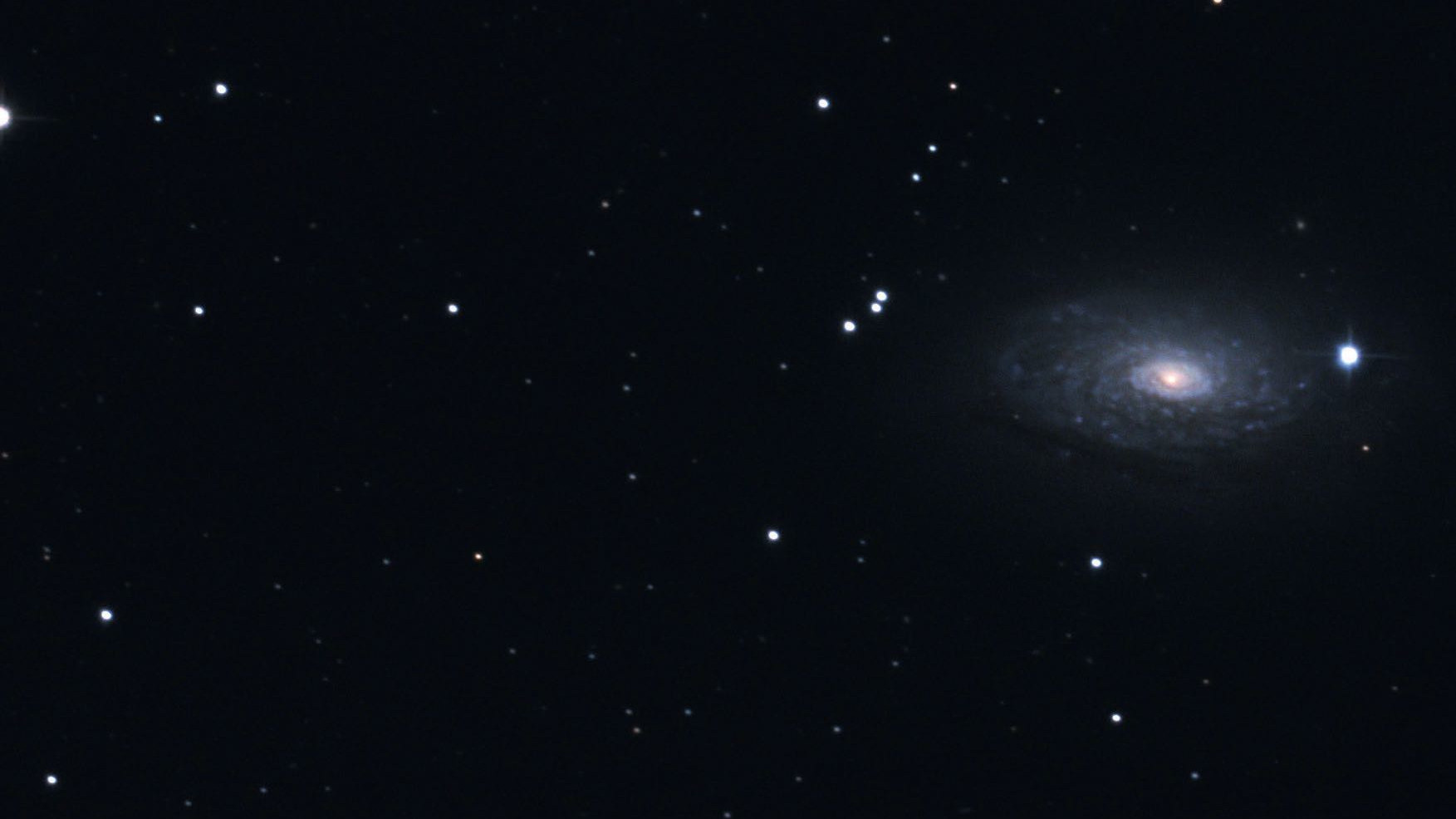 Almost a binary star though binoculars:
photographs show that M63 is definitely a galaxy.
Marcus Degenkolbe