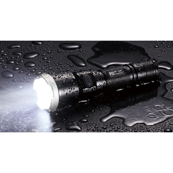 Nitecore P16 torch