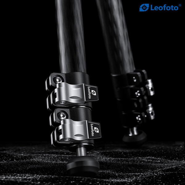 Leofoto Carbon tripod LVM-324C