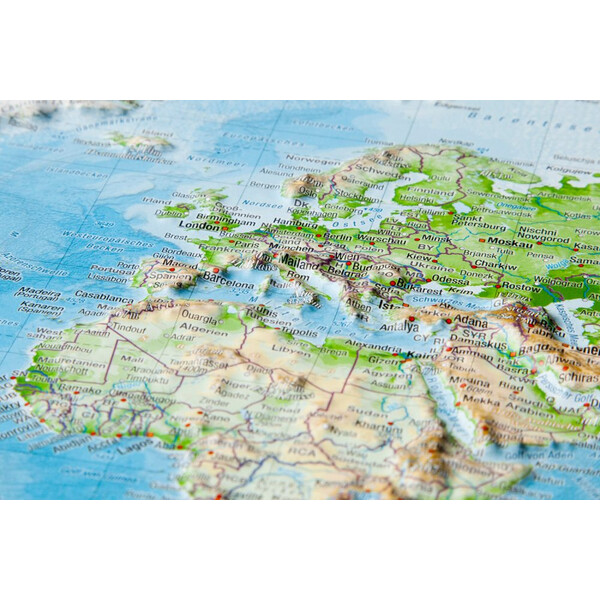 Georelief World map, large 3D relief map with wooden frame (in German)