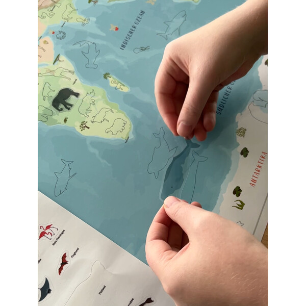 GeoMetro Childrens map The World of Animals (84 x 60 cm)