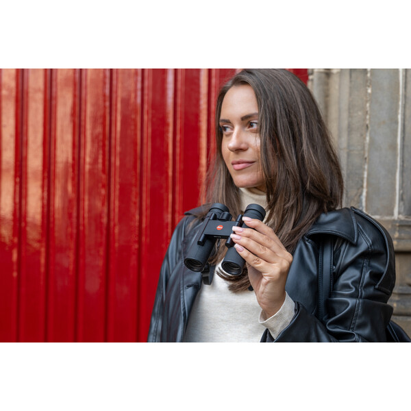 Leica Binoculars Noctivid 8x25 black leather-trimmed