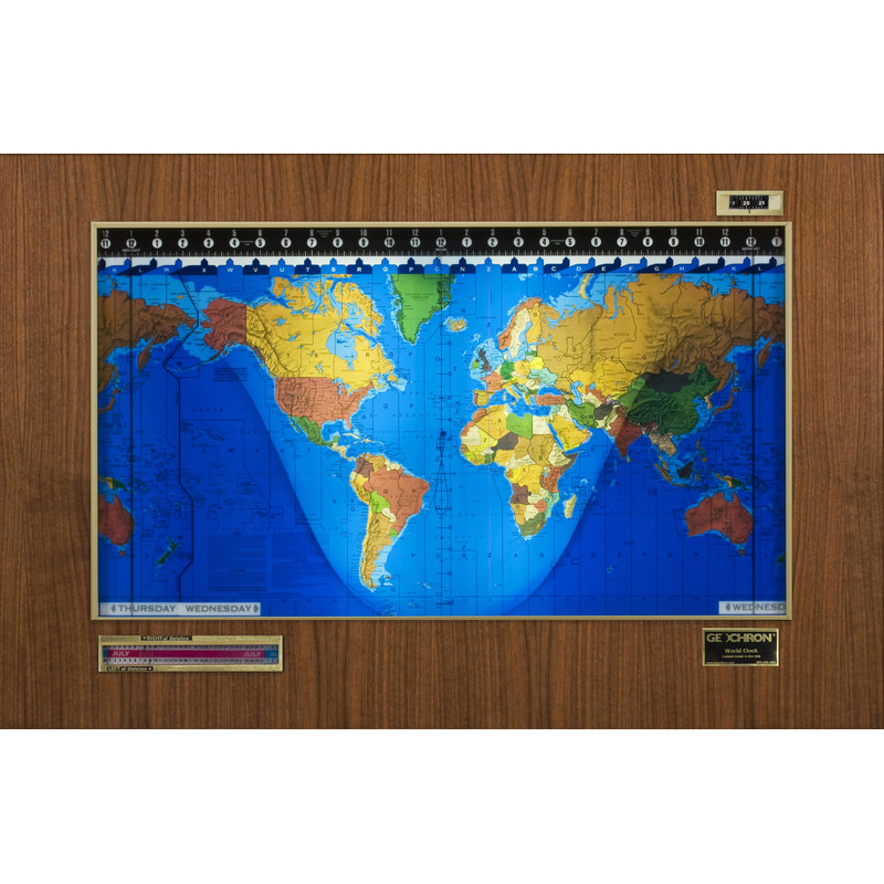 Geochron Original Kilburg in real walnut veneer gold bordered design