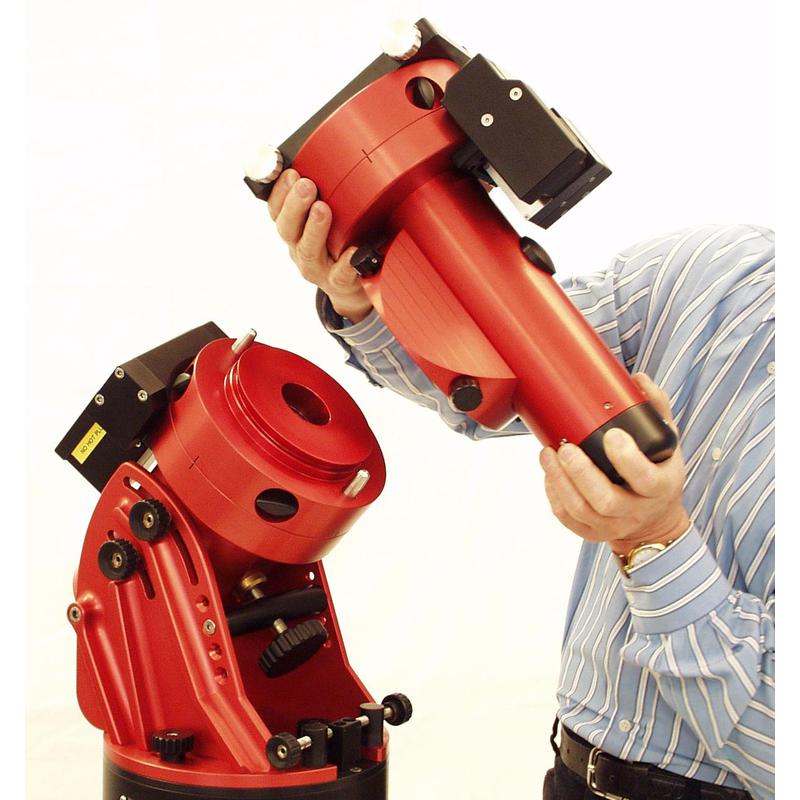 10 Micron Deluxe GM 2000 QCI 'Ultraport' GoTo mount, complete package with extensive accessories