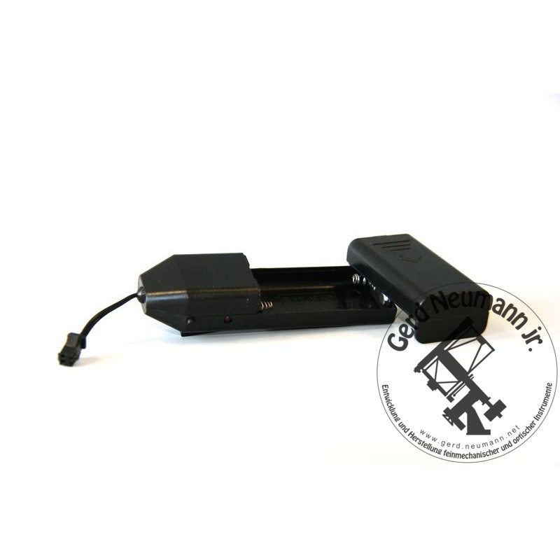 Gerd Neumann jr. Inverter for 100mm Aurora flat-field panel, takes 2x AA batteries