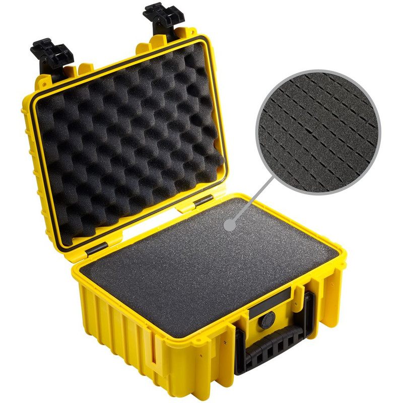 B+W Type 500 case, yellow/foam lined